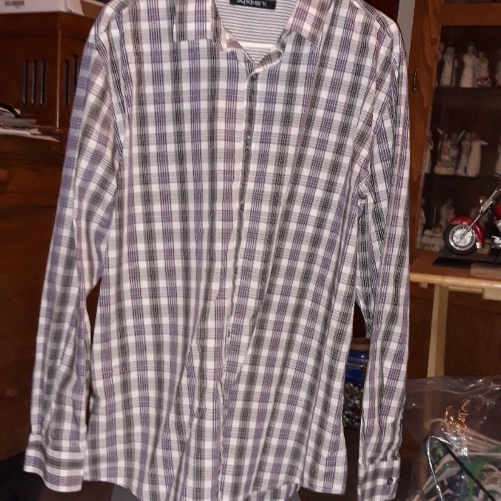 A(X)list shirt - Picture 2 of 7